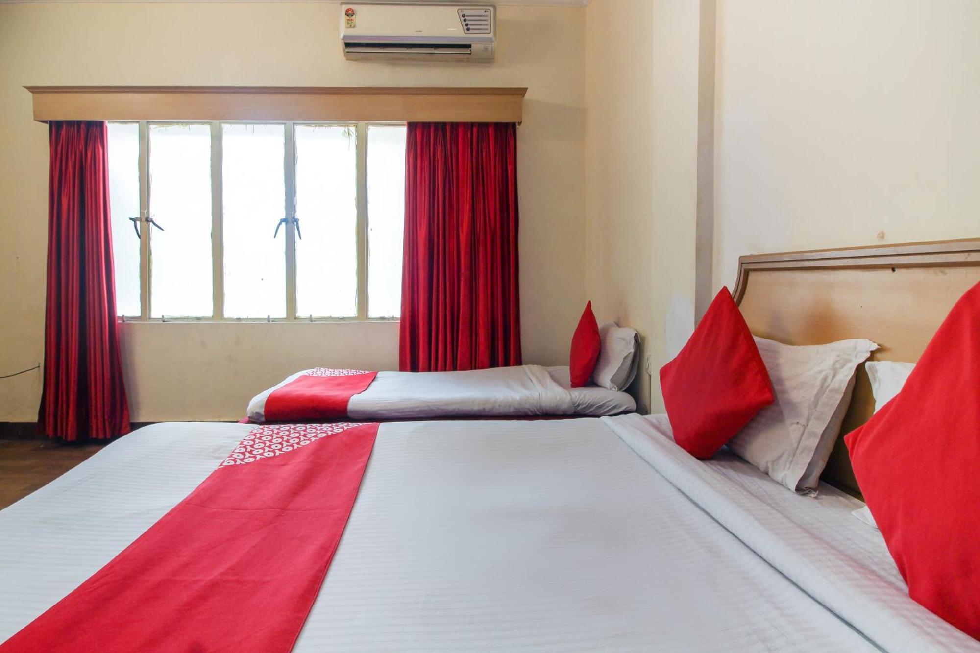 Hotel O Luxury Villas Near Begumpet Airport Hyderabad Exterior photo